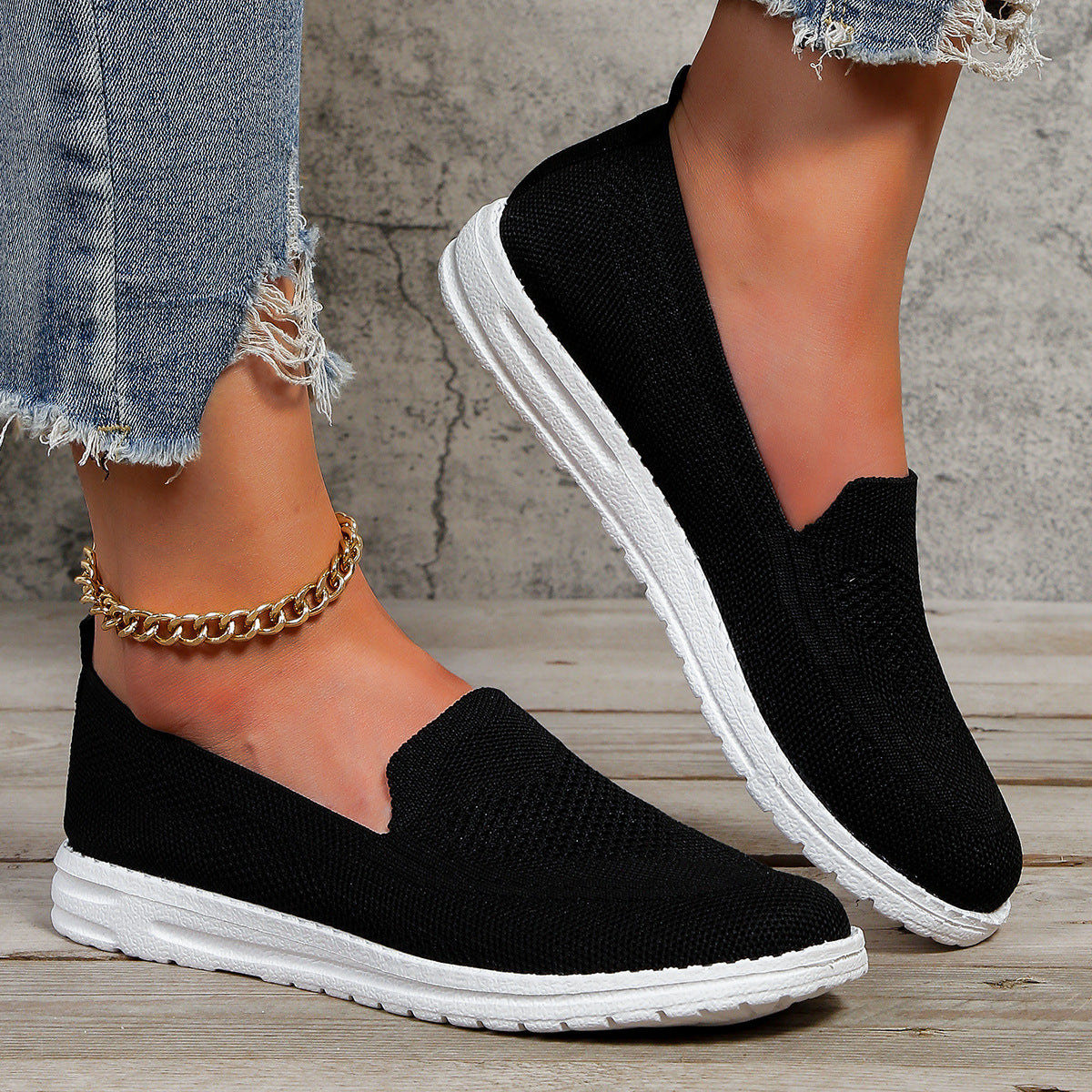 Plus Size Flat Heel Solid Color Flyknit Casual Women's Pumps