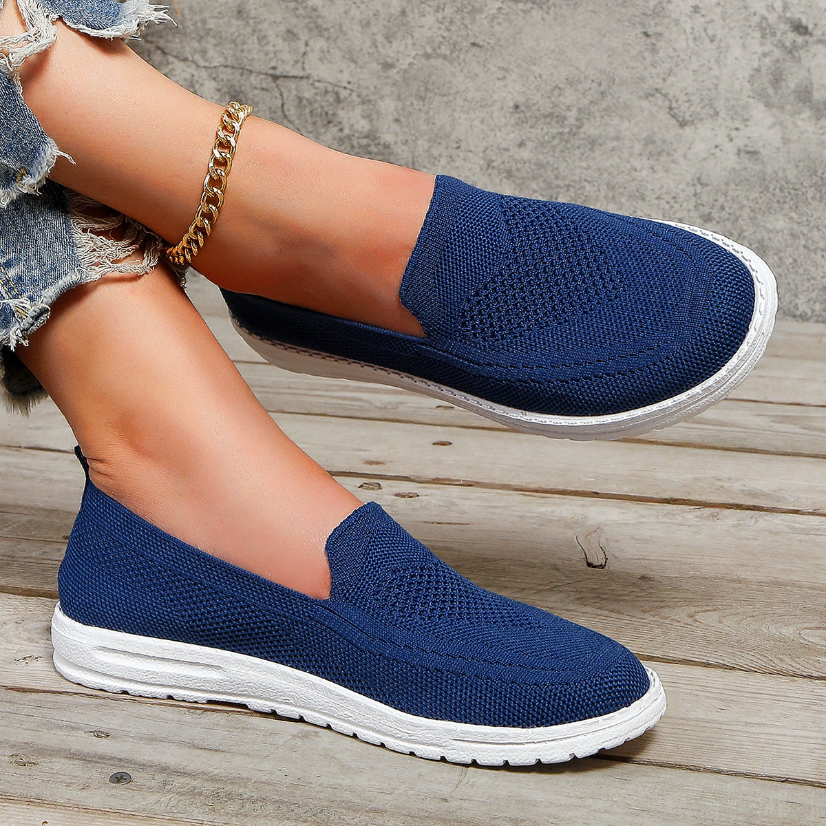 Plus Size Flat Heel Solid Color Flyknit Casual Women's Pumps