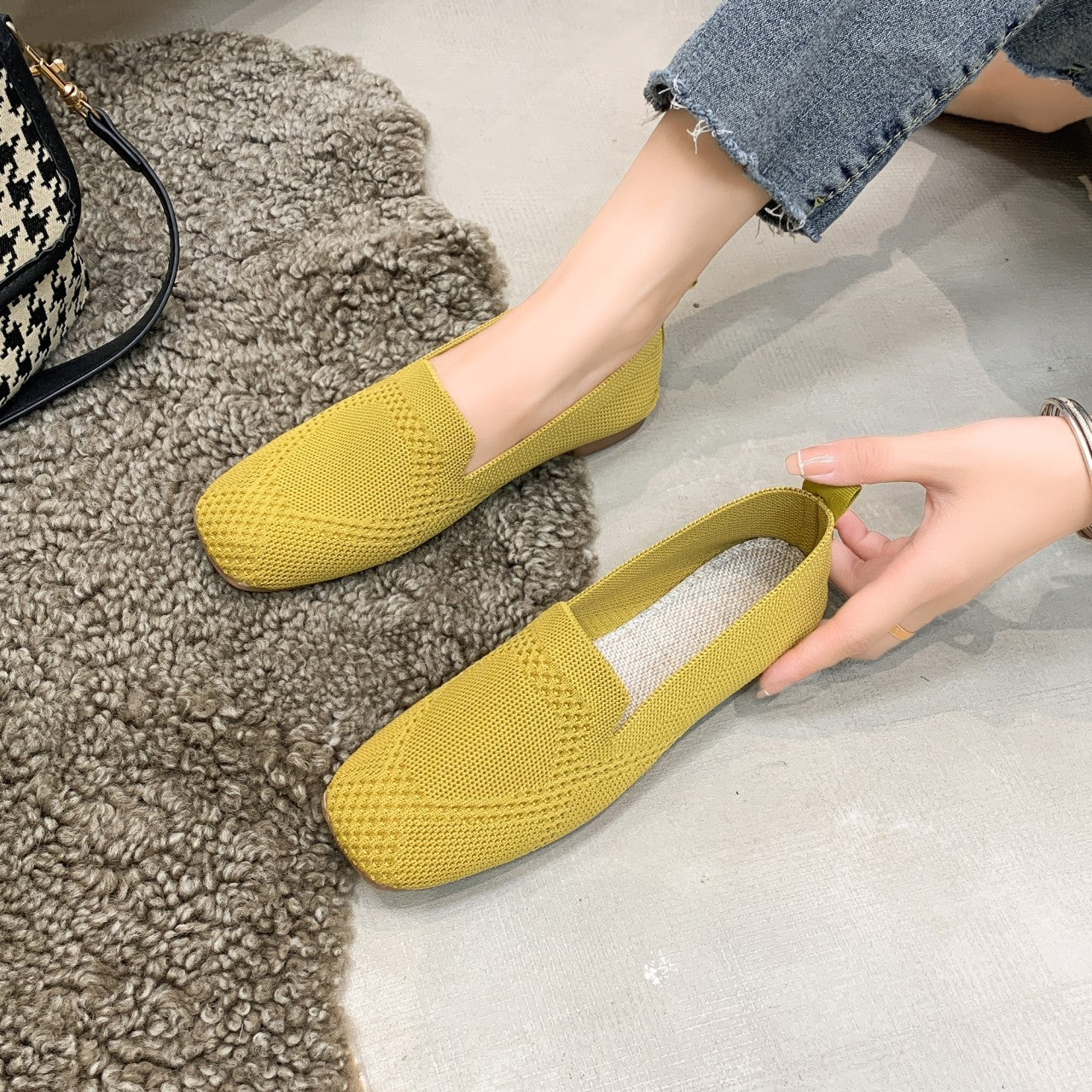Chaussures de sport plates basses à bout rond pour femmes